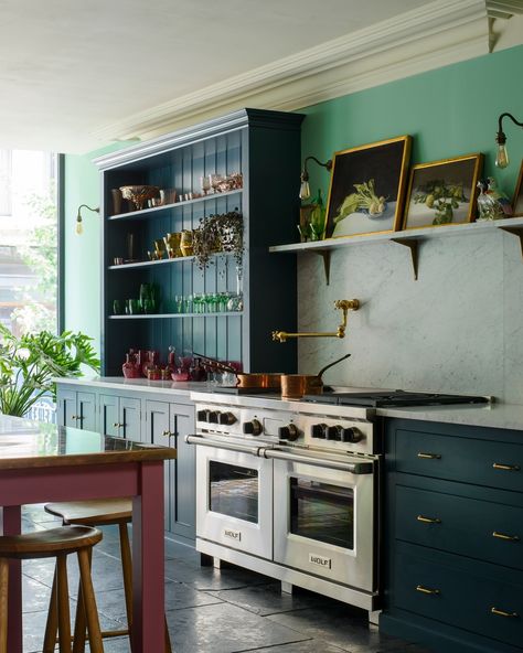 Kitchen • Instagram Kitchen Fixer Upper, Airbnb Photography, Victorian Kitchens, Painting Shelves, Devol Kitchens, Luxury Appliances, English Kitchens, Kitchen Colour Schemes, House Luxury