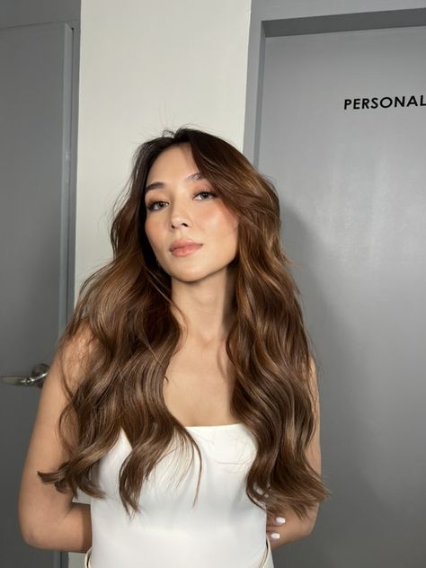 Makeup | Hairstyle | Kathryn Bernardo | Daniel Padilla | KathNiel Kathryn Bernardo Hair, Hair Color For Tan Skin Asian, Kathryn Bernardo Hairstyle, Kathryn Bernardo Photoshoot, Hair Color For Tan Skin, Fresh Makeup Look, Celeb Makeup, Grad Pic, Daniel Padilla