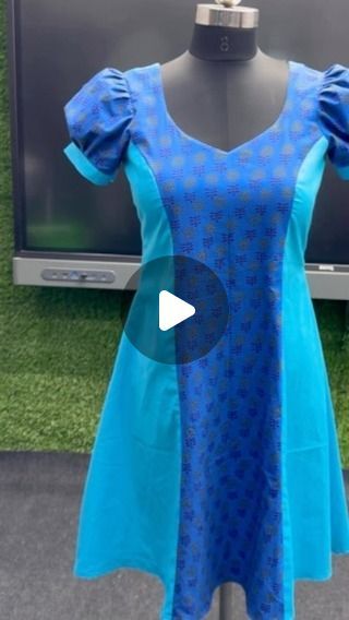 Princess Cut Kurti Pattern, Panel Cut Kurti, Princess Cut Kurti Design, Panel Kurti Design, Princess Cut Kurti, Aline Kurti Design, Fashion Designing Institute, Mom Daughter Outfits, Daughter Outfits