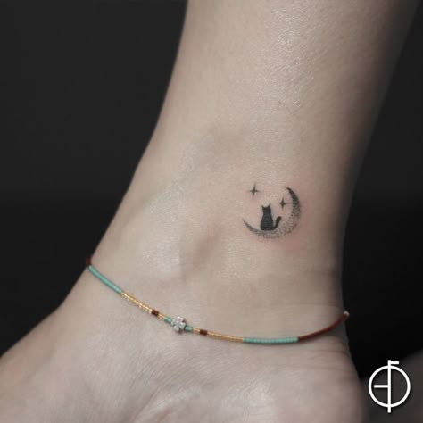 Cat Tattoo With Moon, Cat Looking At Moon Tattoo, Cat In Moon Tattoo, Cat On The Moon Tattoo, Black Cat And Moon Tattoo, Moon With Cat Tattoo, Cat Tattoo Moon, Cat With Angel Wings Tattoo, Minimal Tattoo Cat