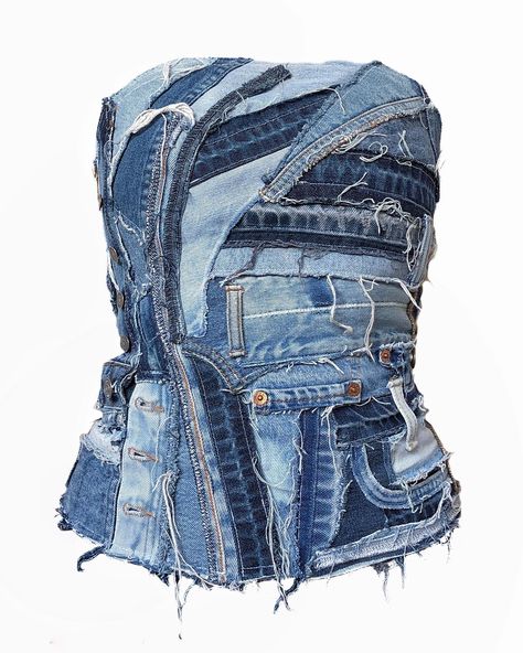 Upcycled denim corset 1of1 made from pieces of leftover denim Corset parameters: Chest 73cm Waist 59 cm Height 42 cm Model(my) parameters: Chest 84 cm Under the chest 71 cm Waist 62 cm 200$/190€ #nnatkee_clothes #upcycling #upcycle #upcycled #fashion #fashionable #fashionstyle #fashiondesigner #fashionweek #upcyclingfashion #design #outfit #streetwear #fashiongram #fashionphotography #fashiondesigner #fashionstyle #style #styleblogger #stylish #styleinspiration #styleinspo #stylefashion... Corset Diy, Steampunk Skirt, Design Outfit, Denim Corset Top, Steampunk Corset, Outfit Streetwear, Denim Projects, Denim Corset, Denim Wear