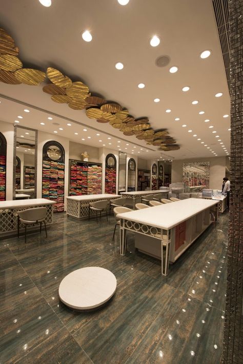 Saree Shop Interior, Saree Showroom Ceiling Design, Garment Showroom Interior Design, Clothing Shop Interiors Store Displays, Saree Counter Design, Saree Showroom, Garment Shop Interior Design, Saree Shop Interior Design, Saree Showroom Interior Design