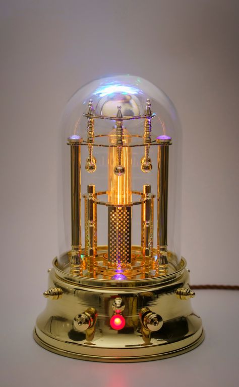 Steampunk Interior, Steampunk Desk, Lampe Steampunk, Glass Bell Jar, Glass Dome Display, Steampunk Lighting, Ancient Technology, Incandescent Light Bulb, Diesel Punk