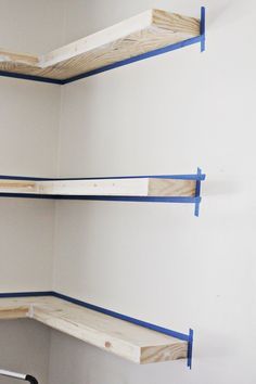 Make Floating Shelves, Ladder Bathroom, Bamboo Shelves, Spending Budget, Corner Shelf Ideas, How To Make Floating Shelves, Shelves Furniture, Diy Floating Shelves, Ladder Shelves