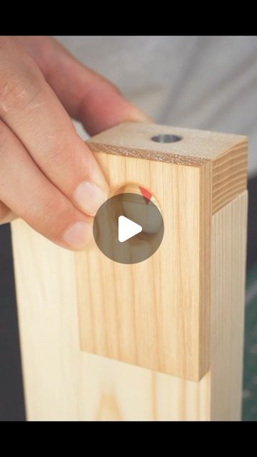 Diy Dowel Jig, Doweling Jig, Wood Jig, Dowel Jig, Diy Cabinet Doors, Pocket Hole Joinery, Wooden Window Frames, Hall Trees, Woodworking Jig