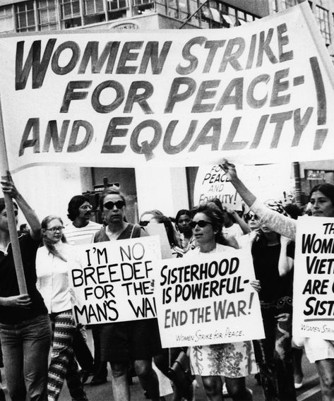 Perfect Protests Don’t Exist, But We All Have A Part To Play #refinery29 https://www.refinery29.com/en-us/2017/03/144416/a-day-without-a-woman-strike-essay Feminism Photography, Second Wave Feminism, English Notes, What Is Feminism, Womens Movement, Womens Equality, Literary Theory, Feminist Movement, Reproductive Rights