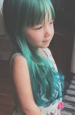 @closwish has such a cute lil one with #VoodooBlue tresses. Pretty Green Hair, Kids Hair Color, Green Hair Girl, Voodoo Blue, Double Agent, Kids Cuts, Unique Hair, Manic Panic, Colorful Hair