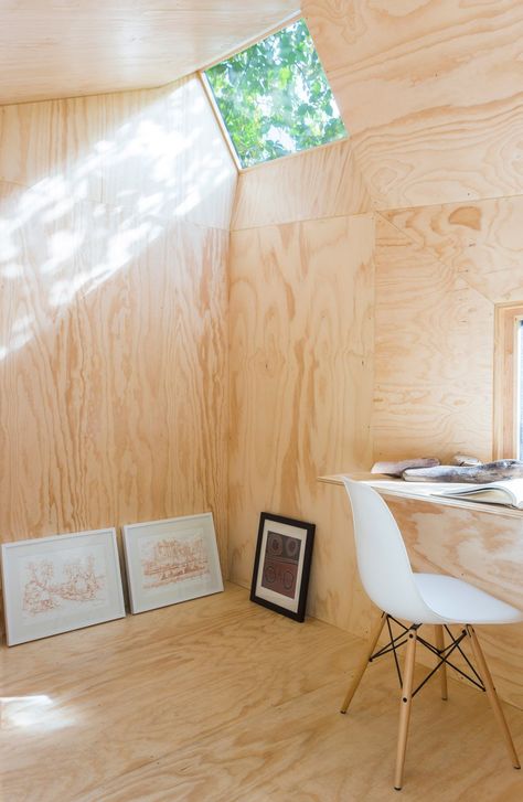 Writing Hut by Architensions Brooklyn Backyard, Garden Room Ideas, Plywood Interior, Pine Plywood, Casa Container, Garden Studio, Wood Interiors, Small Studio, Design Milk