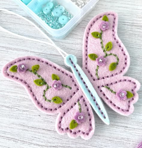 Miriam Cairns Leech (@tomandmiriam) • Instagram photos and videos Felt Butterfly Ornaments, Felt Butterfly Pattern, Poshta Design, Mini Felt Animals, Felt Butterflies, Felt Butterfly, Butterfly Ideas, Crochet Butterfly Pattern, Wool Felt Projects