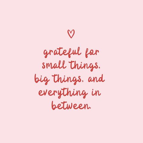 Grateful for small things, big things, and everything in between. Finding joy in every moment. ✨💛 #Gratitude #ThankfulHeart #MindfulLiving #PositiveVibes #EverydayJoy Grateful For Small Things Big Things, Dankbaarheid Quotes, Grateful Quotes Gratitude, Simple Reminders Quotes, Grateful To God, Grateful For Everything, Grateful Quotes, Thankful Heart, Little Things Quotes