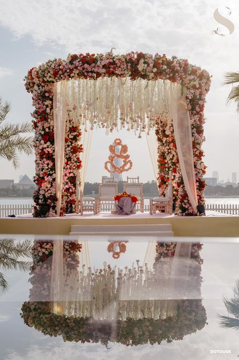 Best Mandap Decor for Wedding Venues By eventsbysaniya Mandap Outdoor Decor, Mandap For Marriage, Outside Mandap Decor, Dreamy Mandap Decor, Mandap Decor Indian Wedding, Best Mandap Decoration, Wedding Chauri Decoration, Wedding Mandap Decorations Indian, Indian Wedding Ceremony Decorations