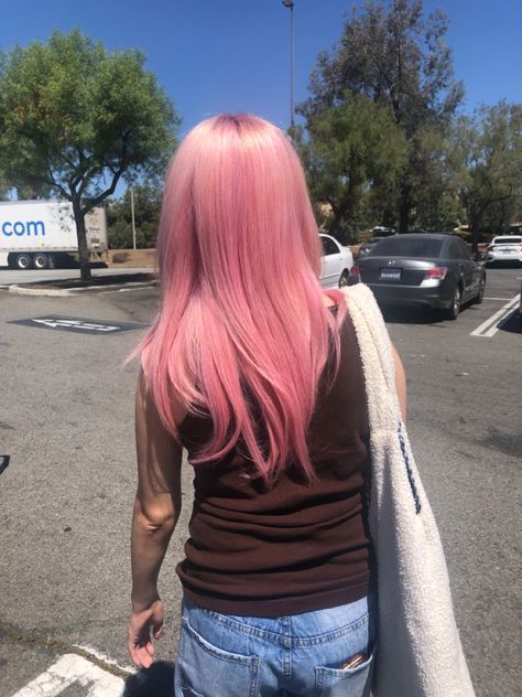 Pale Skin Pink Hair, Light Pink Hair Ideas, Pale Pink Hair Blonde, Pink Hair Outfit Style, Muted Pink Hair, Fluttershy Hair, Cool Pink Hair, Pink Hair Hairstyles, Bubble Gum Pink Hair