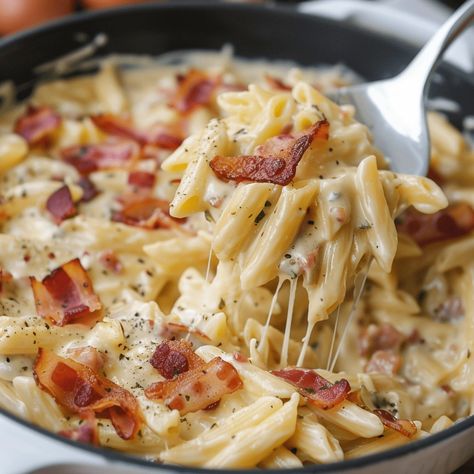 Creamy Bacon Pasta is the ultimate comfort dish with smoky bacon and velvety sauce. Make this easy recipe tonight and wow everyone! Creamy Bacon Alfredo Pasta, Bacon And Pasta Recipes, Cheesy Bacon Pasta, Bacon Noodles, Bacon Alfredo Pasta, Creamy Bacon Pasta, Bacon Spaghetti, Pasta With Bacon, Bacon Sauce