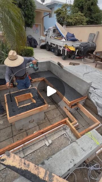 Banuelos Landscape on Instagram: "Sunken fire pit seating area!🫠🫠🫠🫠🫠🔥🔥🔥🔥🔥 . . . . . . #landscape #concrete #concreto #firepit #artistsoninstagram #artist #business #explore #explorepage #trending #trendingreels #viral #viralreels #banueloslandscaping" Sunken Fire Pit, Concrete Backyard, Mudroom Benches, Sunken Patio, Sunken Fire Pits, Fire Pit Seating Area, Outside Fire Pits, Window Mudroom, Small Fire Pit