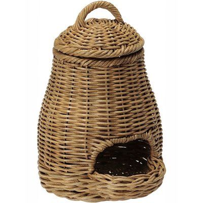 Onion Basket, Store Garlic, Wicker Basket Decor, Produce Baskets, How To Store Garlic, Small Storage Basket, Fruit And Vegetable Storage, Basket Fruit, Potato Onion