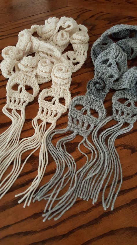 Ravelry: TheRamblinRosie's The Skull and Roses Scarf Skull Scarf Crochet, Skull Scarf Crochet Pattern Free, New Project Ideas, Skull And Roses, Skull Scarf, Skulls And Roses, Scarf Crochet, The Skull, Crochet And Knitting