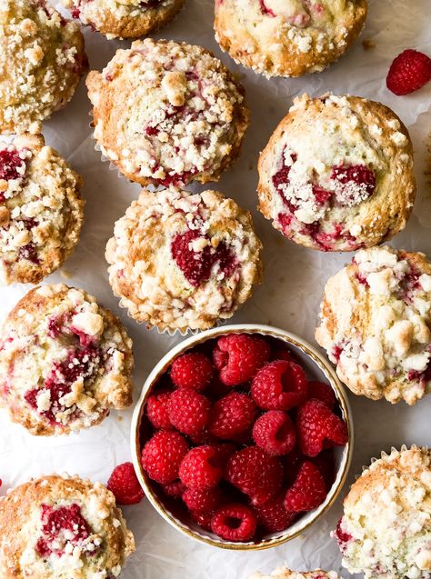 Healthy Raspberry Muffins, Raspberry Muffins Recipe, Raspberry Streusel Muffins, Raspberry And White Chocolate Muffins, Streusel Topping Recipe, Raspberry Muffin Recipes, Sour Cream Muffins, Heirloom Carrots, Baked Muffins