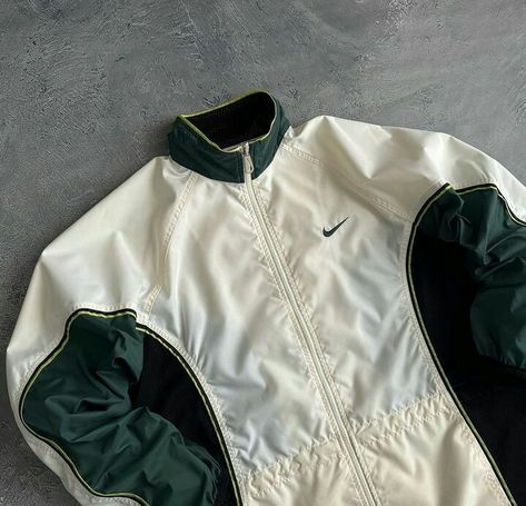 #nike #trancksuit #jackets #fashion #stylish #trendy #vintage #tops Vintage Nike Outfits Men, Vintage Nike Outfits, Nike Outfits Men, Clothing Marketing, Nike Tracksuits, Nike Tracksuit, Tshirt Printing Design, Tshirt Printing, Vintage Pullover