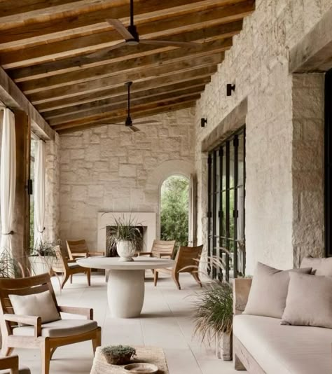 Toscana House, Italian Style Home, Hacienda Style Homes, Casas Coloniales, Hacienda Style, Mediterranean Home, Outdoor Living Room, Stone Walls, Ideas Casa