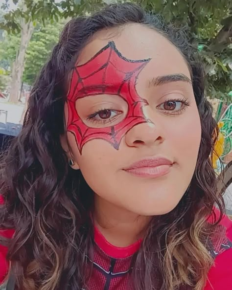 Spiderman Mask Face Paint, Spiderman Halloween Face Paint, Spider Man Face Makeup, Superhero Face Paint Easy, Easy Spiderman Makeup, Spiderman Face Paint Easy, Spider Man Face Paint Easy, Spider Man Makeup Women, Spiderman Halloween Makeup