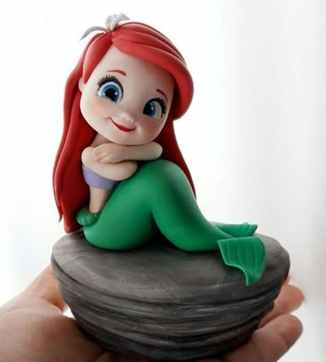 Mermaid Fondant Topper, The Little Mermaid Cake, Kue Fondant, Clay Mermaid, Ariel Cake, Little Mermaid Cake, Little Mermaid Cakes, Fondant Figures Tutorial, Mermaid Birthday Cakes