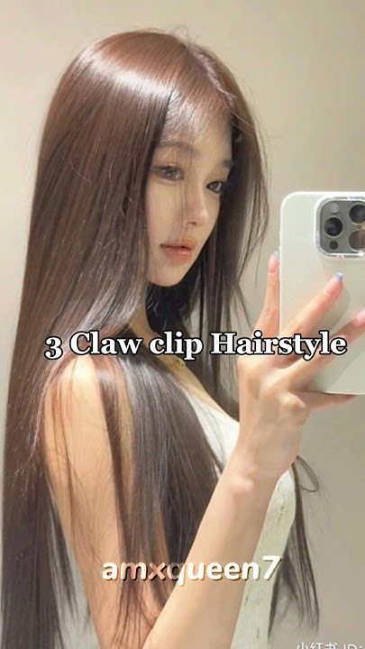 Little Claw Clips Hairstyles, Long Haircut Korean Style, Simple Haircut For Long Hair Straight, How To Style Hair With Claw Clip, Korean Clips Hairstyle, Korean Claw Clip Hairstyles, Korean Hair Clips Style, Claw Clip Hairstyles For Long Hair, Drawing Korean Style