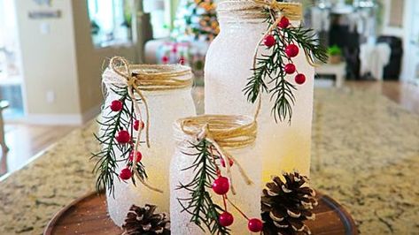 DIY Snowy Mason Jar Candle Holder | DIY Joy Projects and Crafts Ideas Mason Jar Christmas Centerpieces, Mason Jar Christmas Decor, Jar Christmas Decor, Crafts For Decoration, Creative Project Ideas, Diy Joy, Mason Jar Christmas, Mason Jar Candle Holders, Globe Crafts