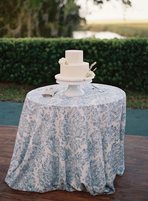 Blue Floral Linen Wedding, Blue And White Garden Party Wedding, Toile Tablecloth Wedding, Blue And White Tent Wedding, Blue Toile Wedding Reception, Blue And White Theme Wedding, White Wedding With Blue Accents, Southern Blue Wedding, Blue Table Cloths Wedding