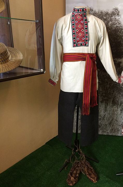 Ukrainian Clothing Men, Folk Fashion Men, Ukrainian Traditional Clothing Men, Ukrainian Men, Traditional Russian Clothing, Russian Traditional Clothing, Ukrainian Traditional Clothing, Slavic Clothing, Russian Clothing