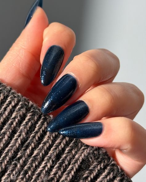 Swatch With Me - Little Lacquer Village 🎁 🌌 The Night Before – dark midnight blue with a fine blue shimmer •use code COLORNOOK to save! #lightslacquer #littlelacquervillage #athomeartist #holidaycollection #nailpolish #vintageholiday #nailartist #nailswatch #swatchwithme #midnightblue #navybluenails lights lacquer holiday vintage wrapping paper aesthetic nail polish collection swatch with me Deep Navy Blue Nails, Aesthetic Nail Polish, Lights Lacquer, Dark Midnight Blue, Paper Aesthetic, Dark Blue Nails, Navy Blue Nails, Aesthetic Nail, Vintage Wrapping Paper