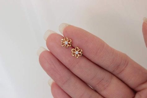 Gold Earrings For Kids, Small Earrings Gold, Tiny Gold Studs, Earrings For Kids, Black Diamond Earrings Studs, Rose Stud Earrings, Gold Jewelry Earrings, Dainty Studs, Gold Jewelry Simple