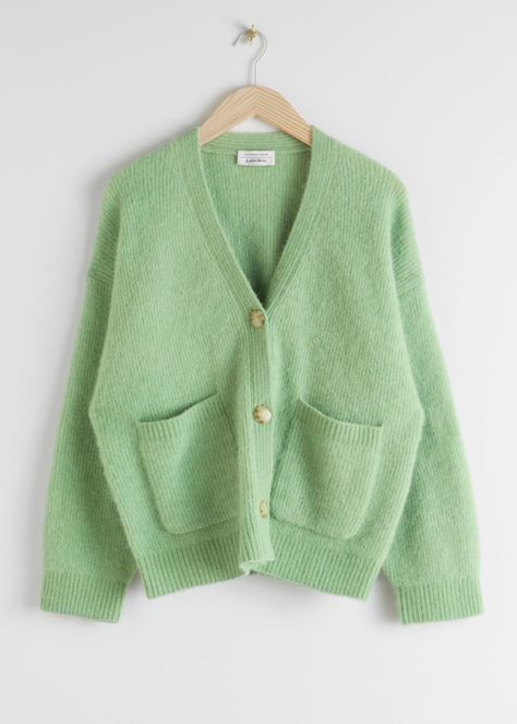 Light Green Clothes, Light Green Cardigan, Light Green Sweater, Cardigans Crochet, Green Clothes, Best Cardigans, Knitwear Trends, Cardigan Outfit, Green Cardigan