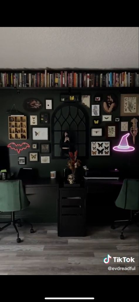 Corporate Goth Office Decor, Goth Appartement, Goth Home Office, Goth Office Decor, Small Office Bedroom, Moody Office Space, Dark Living Room Decor, First Time Home Owner, Ideas For A Bedroom