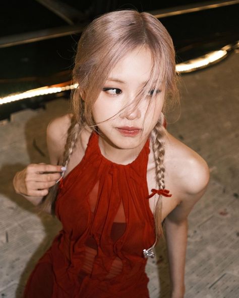 Rosé Ig Update, Rosé Instagram Update, 17 Kpop, Rosé Instagram, Rosé Aesthetic, Park Rosé, Red Icons:), Dara Kpop, Rose Park