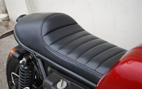 Adventure Bike Motorcycles, Cb750 Cafe, Moto Guzzi Cafe Racer, Cb750 Cafe Racer, Cb 450, Cafe Racer Seat, Vintage Cafe Racer, Cafe Seating, Bmw Classic Cars