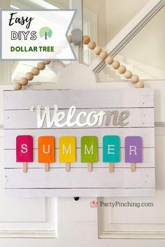 Diy Hanging Sign, Dollar Tree Wood Signs, Dollar General Crafts, Dollar Tree Welcome Sign, Summer Signs Wooden Diy, Popsicle Wreath, Diy Summer Decor, Craft Summer, Summertime Crafts