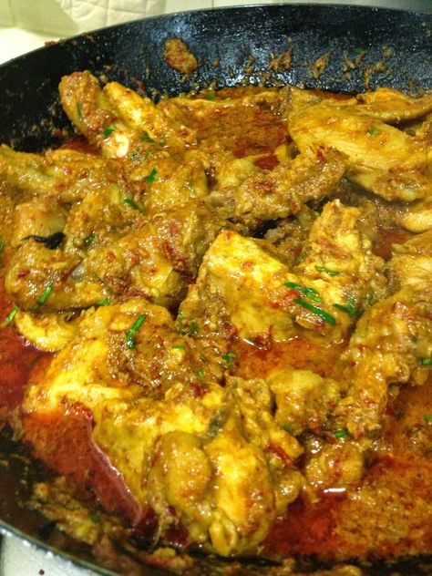 Chicken Rendang, Char Siew, East Asian Food, Malaysian Recipes, Malay Food, Malaysian Cuisine, Malaysia Food, Indonesian Recipes, Indian Curries