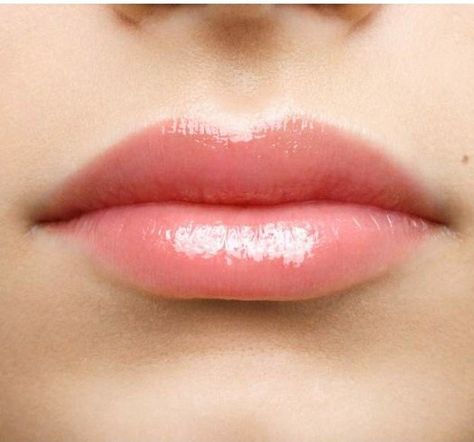 Beautiful Lips Aesthetic, Heavy Lower Lips Aesthetic, Perfect Lips Natural, Lip Pictures Aesthetic, Medium Lips, Wide Lips, Clear Lips, Lips Reference, Sophie Core