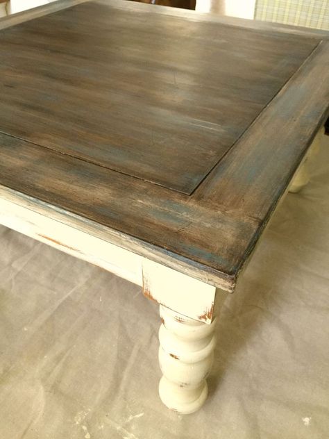 dry brush old wood technique, chalk paint, how to, painted furniture Plywood Plank Flooring, Muebles Shabby Chic, Chalk Paint Ideas, Chalk Painting, Furniture Rehab, Paint Techniques, Table Makeover, Distressed Furniture, Dry Brush