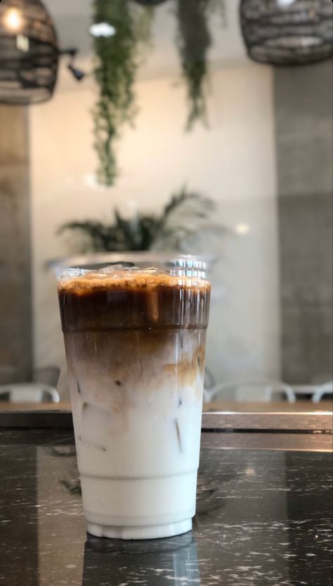 Ice Tea Packaging, Milktea Aesthetic Store Design, Milktea Menu Background Design, Cacao Latte, Viet Iced Coffee, Thai Iced Coffee, Korean Cafe Drinks Aesthetic, Macchiato Recipe, Filipino Desserts