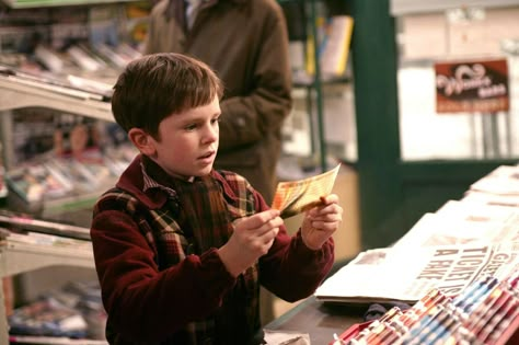 Jordan Fry, Chocolate Movie, Charlie Bucket, Charlie Chocolate Factory, Freddie Highmore, Tim Burton Films, Charlie And The Chocolate Factory, Alice's Adventures In Wonderland, Foreign Film