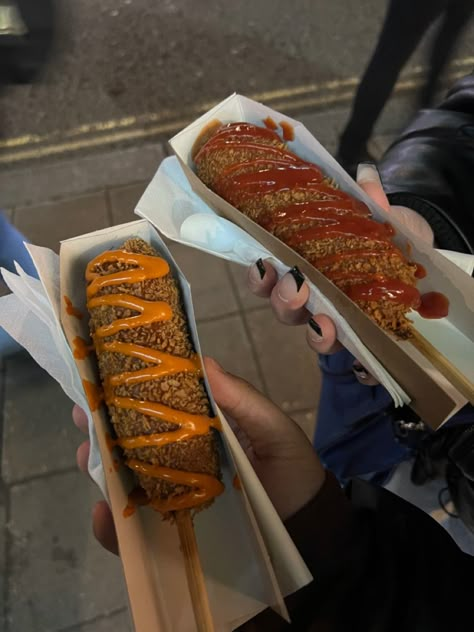 korean corn dogs Korean Corndogs Aesthetic, Corn Dogs Aesthetic, Corndogs Aesthetic, Korean Corn Dog Aesthetic, Corn Dog Aesthetic, Corndog Aesthetic, Street Food Date, Korean Hotdogs, Khloe Core