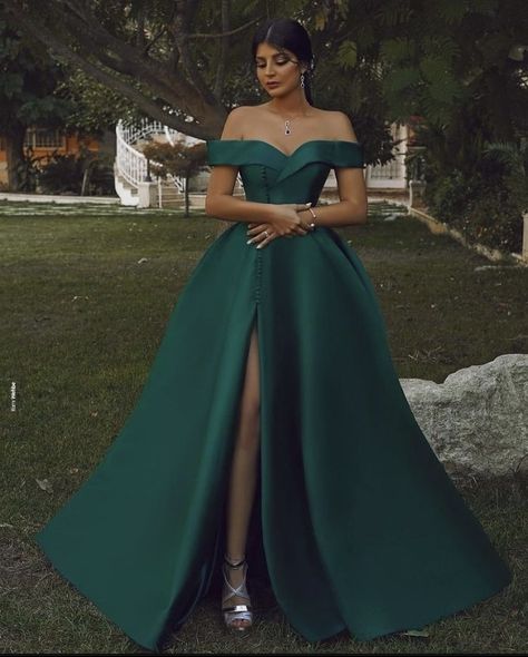 Emerald Green Prom Dresses, Green Princess Dress, Aramex Delivery, Color Bridesmaid Dresses, Emerald Green Prom, Emerald Green Gown, Emerald Green Bridesmaid Dresses, Matric Dance Dresses, Emerald Green Prom Dress