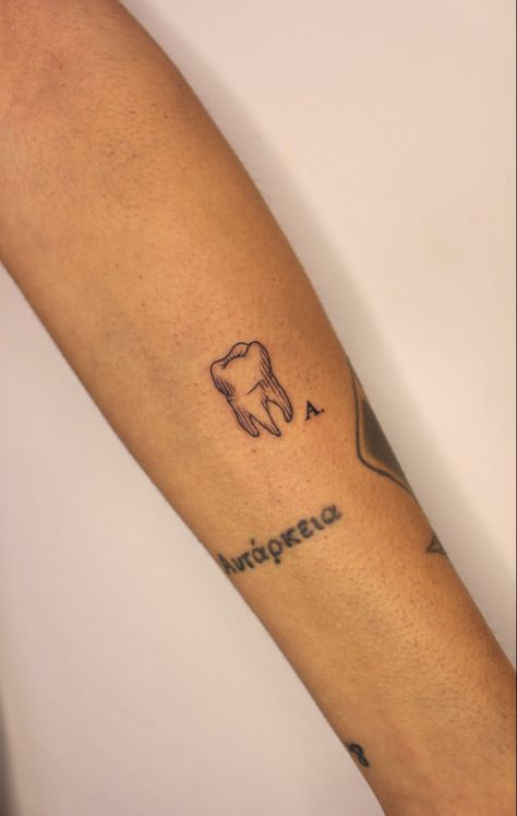 #molartattoo #tattoo #minimaltattoo #teethtattoo #tooth #teeth #toothtattoo #etching #hallooweentattoo #inktober #halloween #molar Molar Tattoo, Wisdom Tooth Tattoo, Tattoo Ideas Hope, Tooth Tattoo Ideas, Tattoo Teeth, Dental Tattoo, Teeth Tattoo, Tattoo 2024, Tooth Tattoo