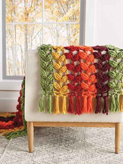 Falling Leaves Afghan Crochet Pattern #affiliate Sashay Crochet, Learning Crochet, Fall Crochet Patterns, Confection Au Crochet, Crochet Fall, Crochet Simple, Super Bulky, Crochet Diy, Falling Leaves