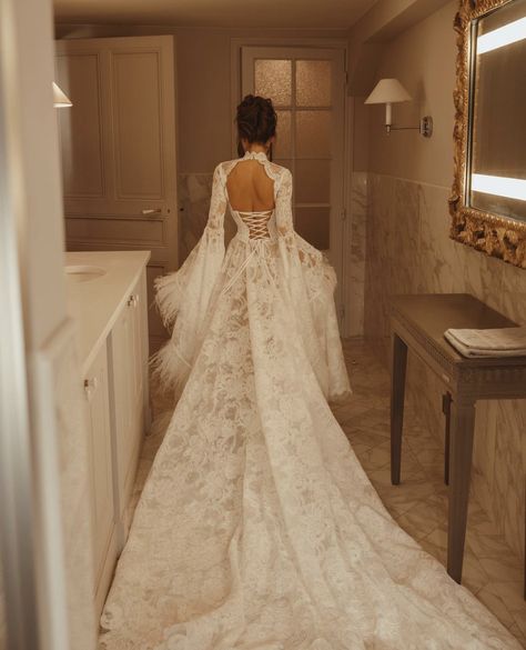 Extremely Long Veil, Winter Queen Wedding Dress, Sweetheart Long Sleeve Wedding Dress, Elegant Dramatic Wedding Dress, Corset Wedding Gown Vintage, Old World Wedding Dress, Aphrodite Wedding Dress, Sincerely Ambrosia, Vintage Italian Wedding Dress