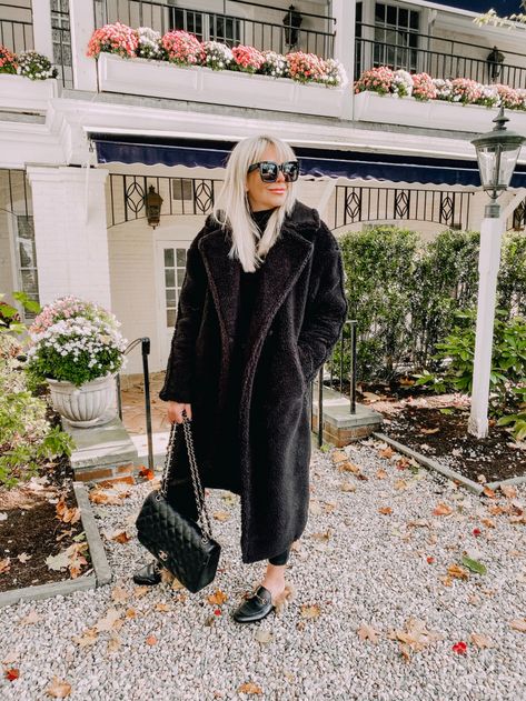 My Black Teddy Coat on Repeat - Lunchpails and Lipstick Black Teddy Bear Coat Outfit, Oversized Teddy Coat Outfit, Teddy Coat Outfit Black, Black Teddy Jacket Outfit, Black Teddy Coat Outfit, Teddy Bear Coat Outfit, Black Teddy Bear Coat, Black Teddy Jacket, Black Teddy Coat