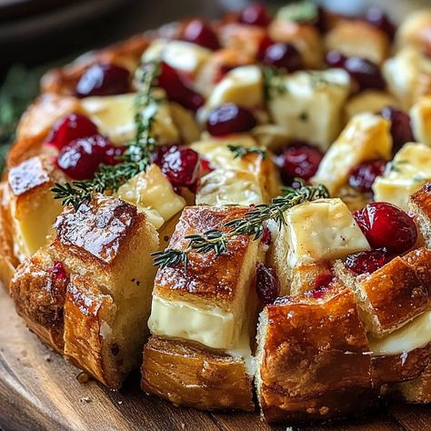 Cranberry Brie Sourdough Pull-Apart Bread Recipe Thanksgiving Recipes Savory, Thanksgiving Recipes With Cranberries, Bread Ideas For Thanksgiving, Thanksgiving New Recipes, Savory Christmas Party Snacks, Sourdough Cranberry Brie, Cranberry Brie Snowflake, Thanksgiving Side Appetizers, Thanksgiving Recipes Rolls