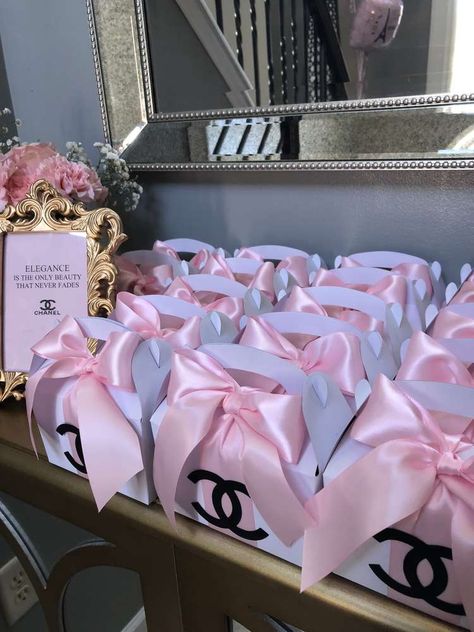 Chanel Birthday Party Ideas, Chanel Birthday Party Decoration, Chanel Birthday Party, Sweet 16 Party Themes, Chanel Birthday, Paris Chanel, Sweet 16 Party Decorations, Sweet 16 Decorations, Pink Birthday Party