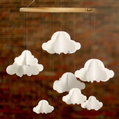 FREE Printable Cloud Template Paper Clouds, Origami Mobile, Paper Decorations Diy, Diy Baby Mobile, Diy Clouds, Sweet Nursery, Cloud Mobile, Diy Bebe, Diy Mobile